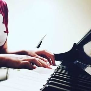 Meet your Posher, Gabriella